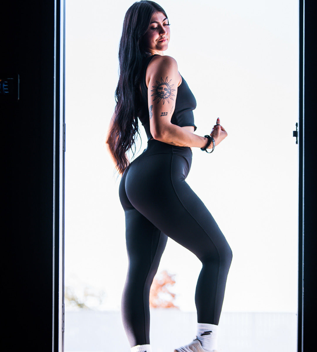 Mobile - Athlete Collage - 1080 x 1200 - Leggings_1.jpg